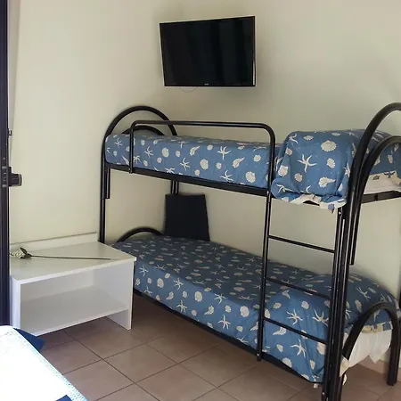 Tirreno Hotell 2*