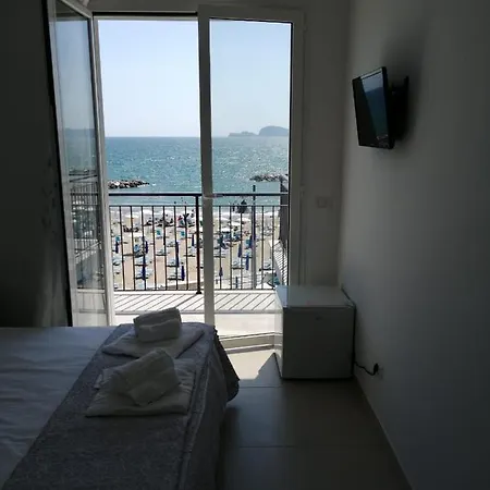 Tirreno Hotel 2*