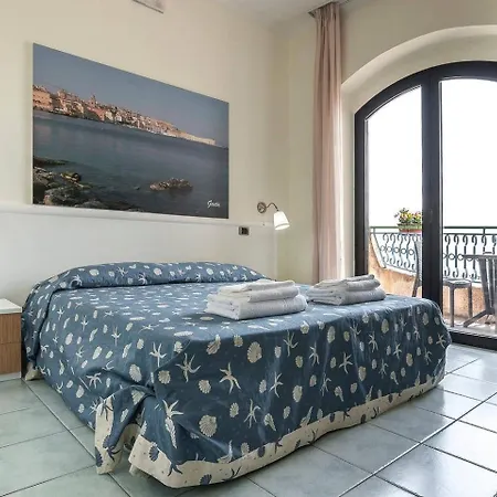 Tirreno Hotel 2*