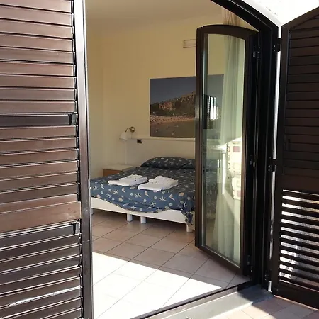 Tirreno Hotel 2*