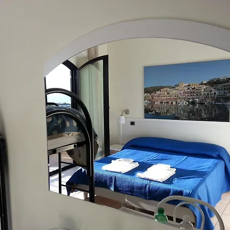 Tirreno Hotel 2*