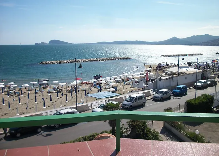 Ξενοδοχείο Tirreno 2*